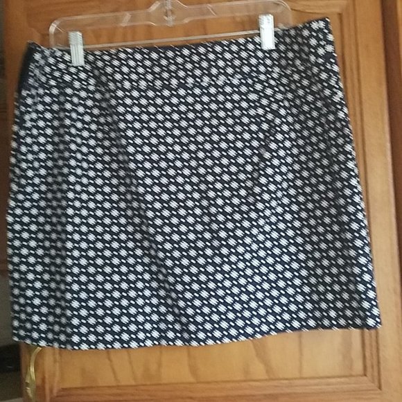 OLD NAVY SKIRT WOMENS SIZE 14 - Picture 1 of 6